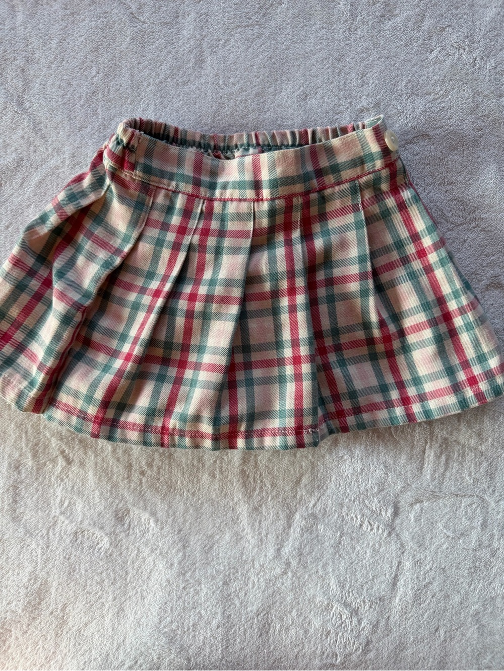 Garanimals Plaid Pleated Skater Skirt in Cream, Red & Green Size 12M